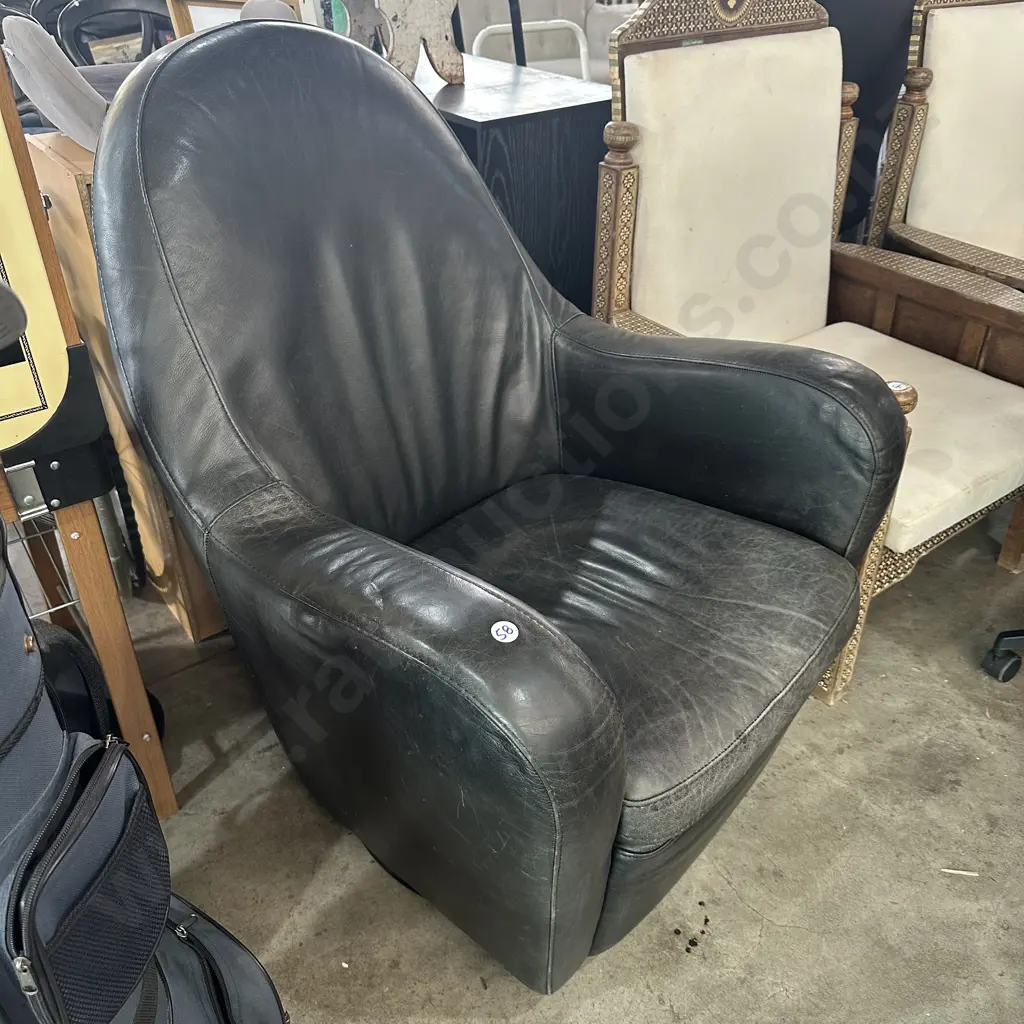 Natuzzi swivel leather chair Image 1++