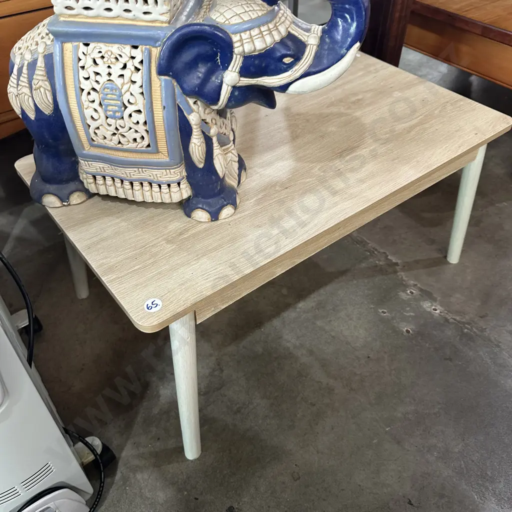 coffee table Image 1++