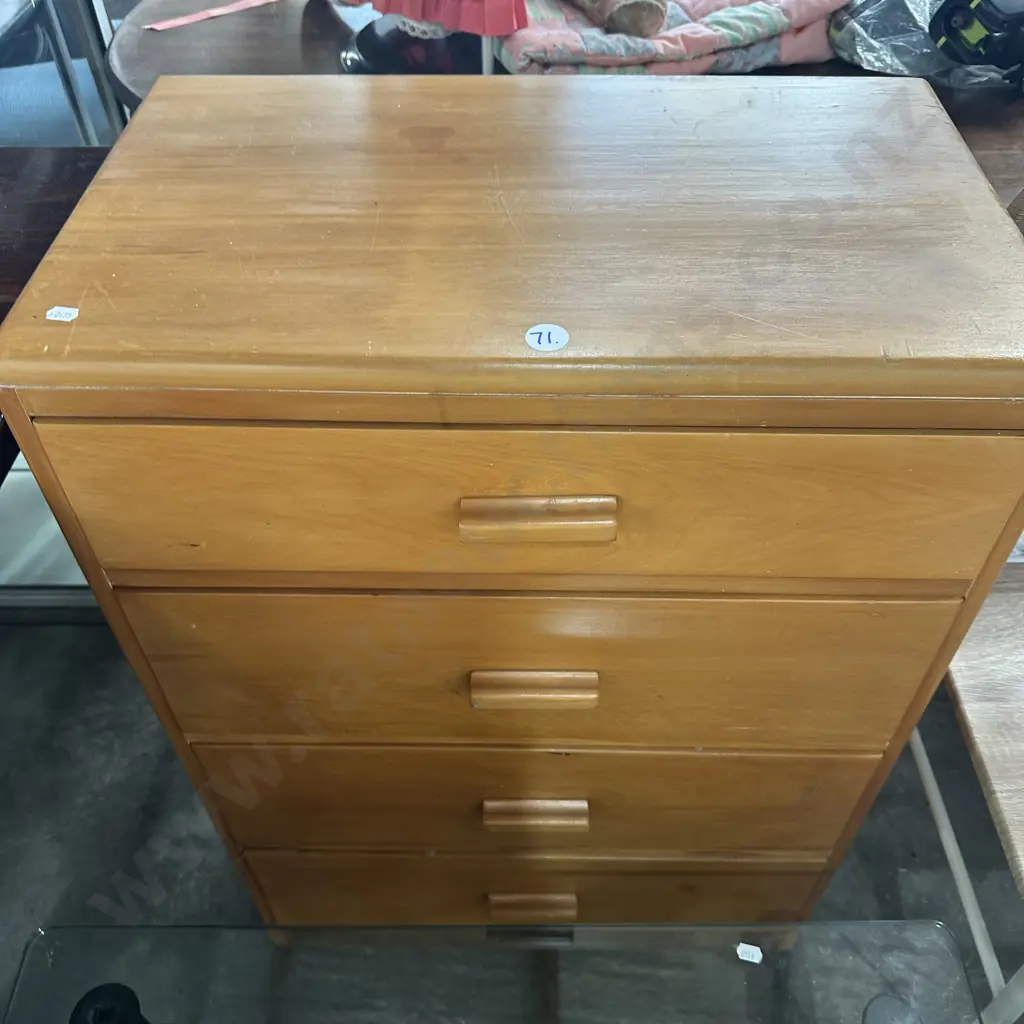 Rimu chest drawers Image 1++