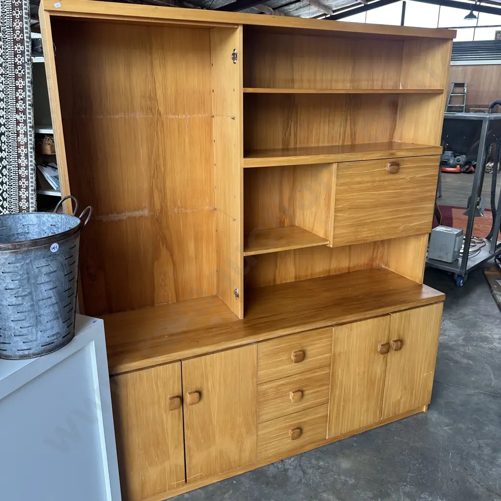 Rimu sideboard and dresser Image 1++