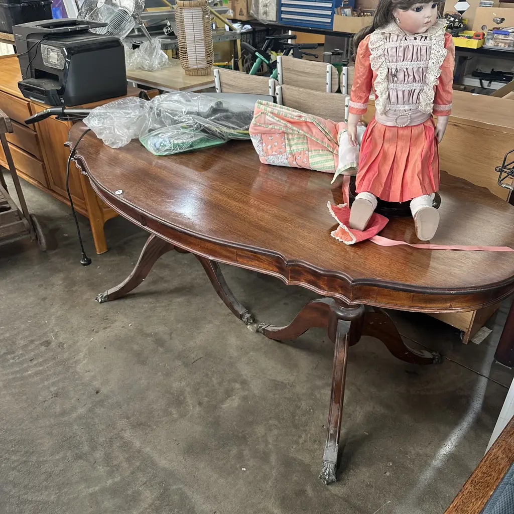 twin pedestal table Image 1++