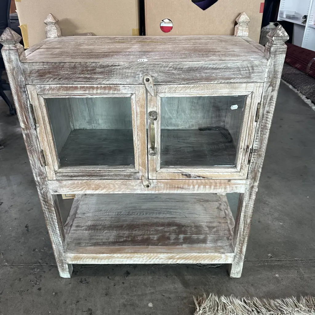 Morrocan drinks cabinet Image 1++