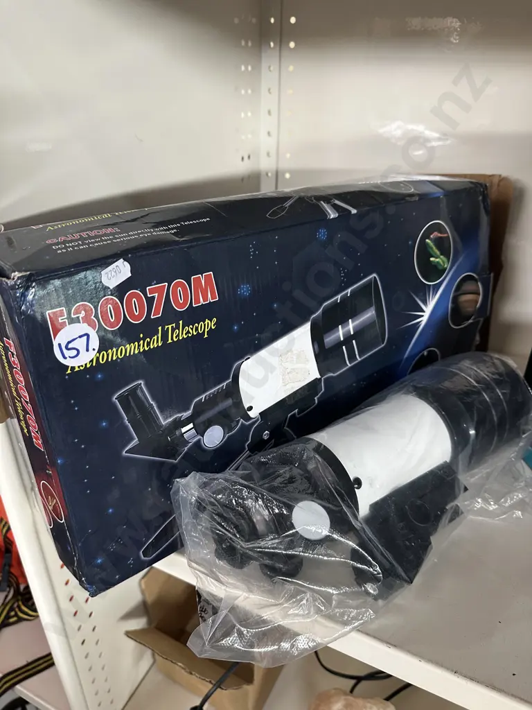telescope boxed and unused Image 1++