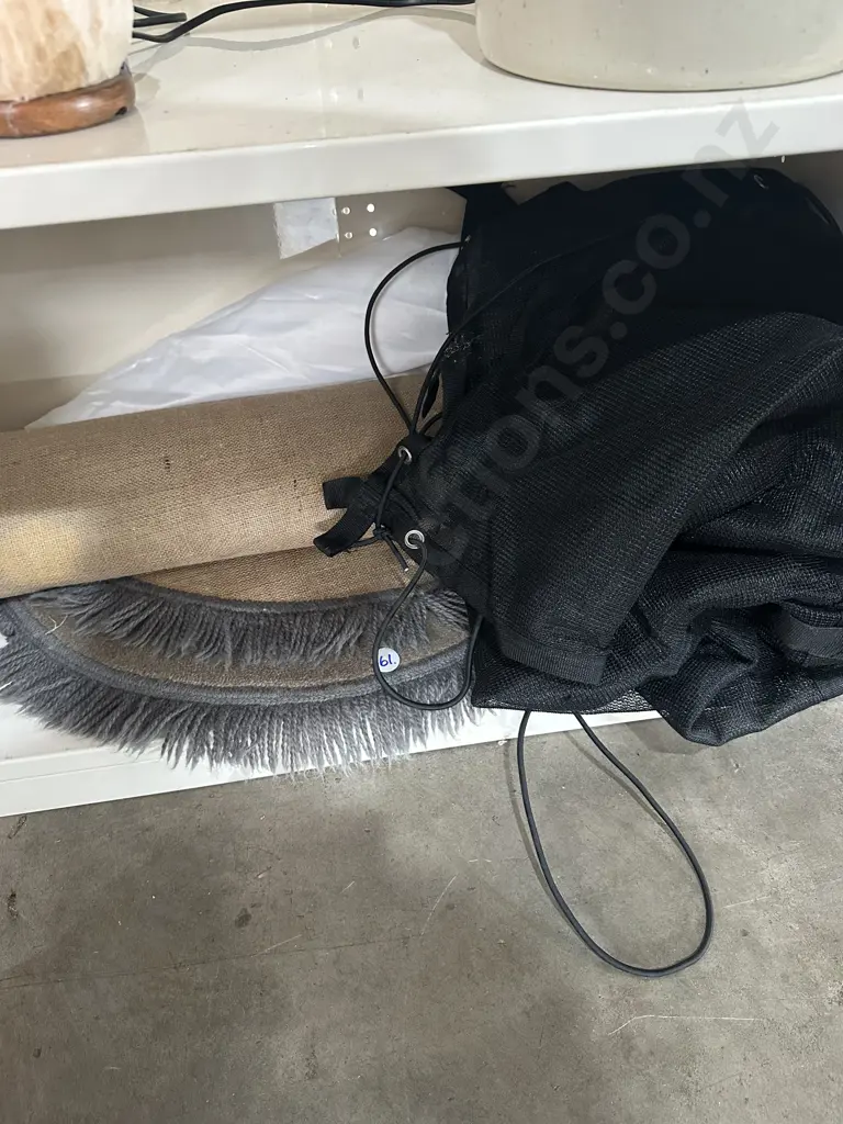 trailer tarp and mats Image 1++