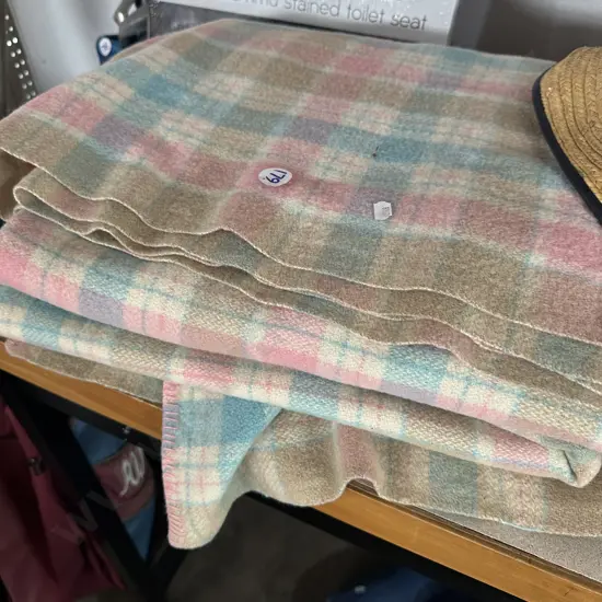 woolen blankets x 2