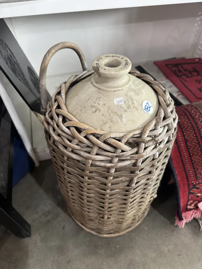 Waikato brewery 3 gallon cased stone crock Image 1++