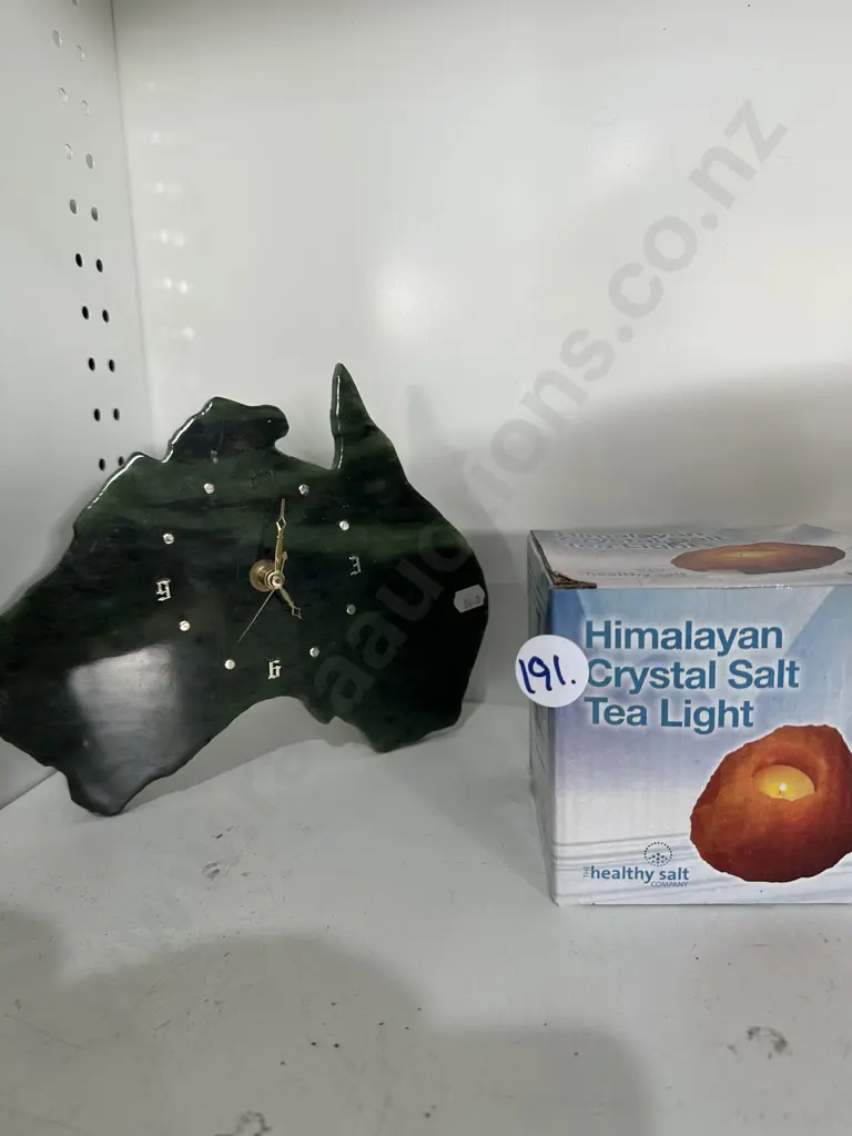 Greenstone clock of Australia ..... plus salt tea light Image 1++