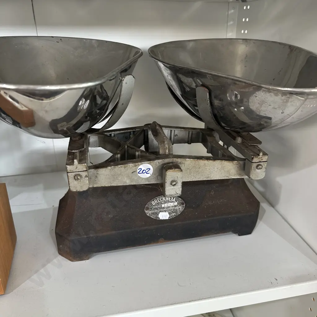 large vintage grocer scales Image 1++