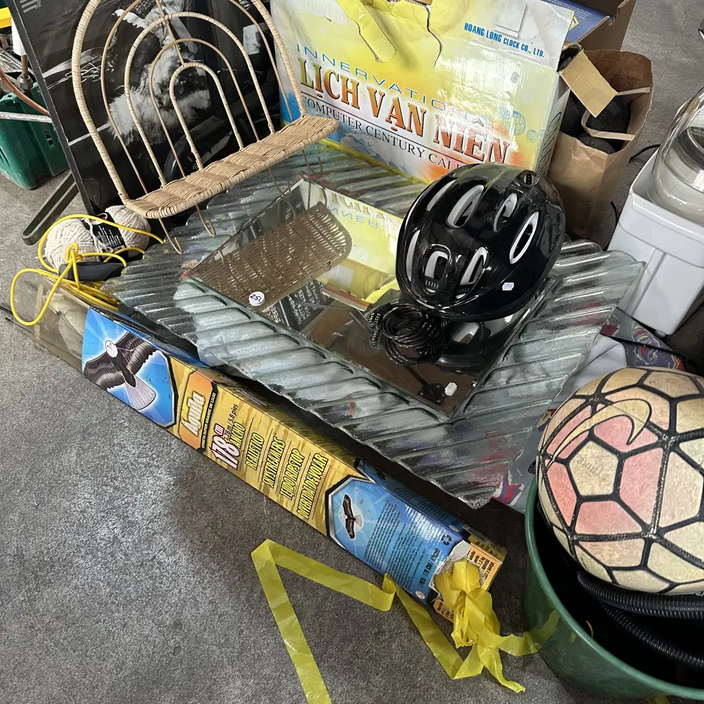 Bay lot mirror, shelf, boogie board, kite, bike helmet, ball and bucket etc. Image 1++