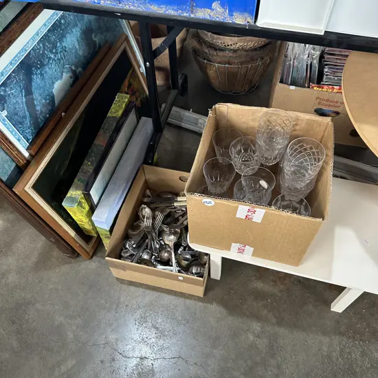 Bay lot of petticoat table, glasses, pictures, cutlery etc.